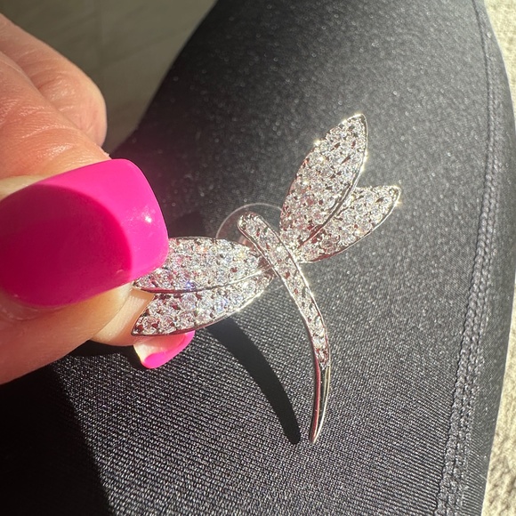 NEIMAN MARCUS EARRINGS NWOT - Picture 2 of 7